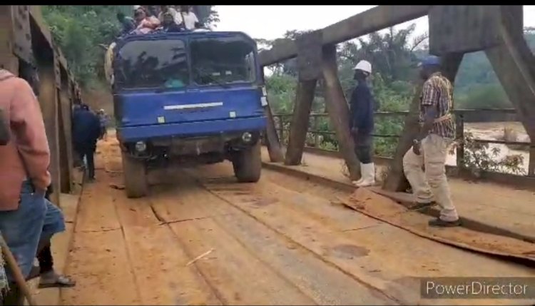 Le pont Abombi de nouveau opérationnel: un soulagement pour la région de Mungbwalu